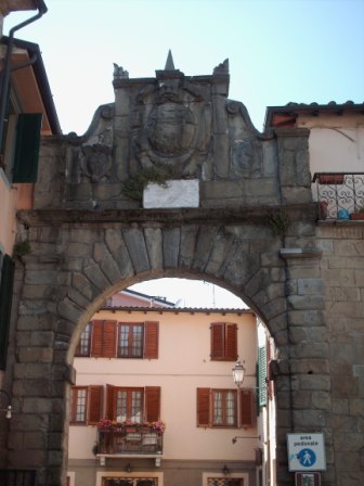 Camaiore arc of Triumph1574