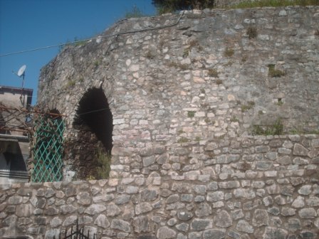 Le mura della rocca