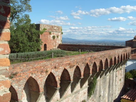 Il bastione mediceo, la parte pi recente della fortezza del Cerruglio