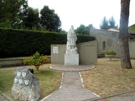 Pozzi - monumento ai caduti