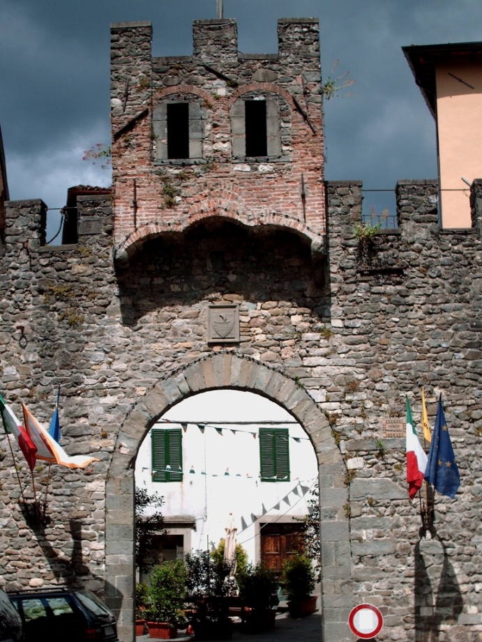 Porta Mancianella - Barga