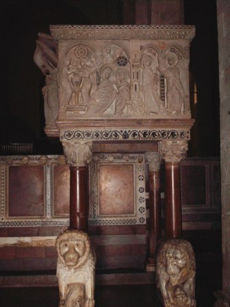 The pulpit of marmoreal of the Cathedral