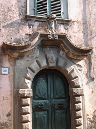 Antico portone